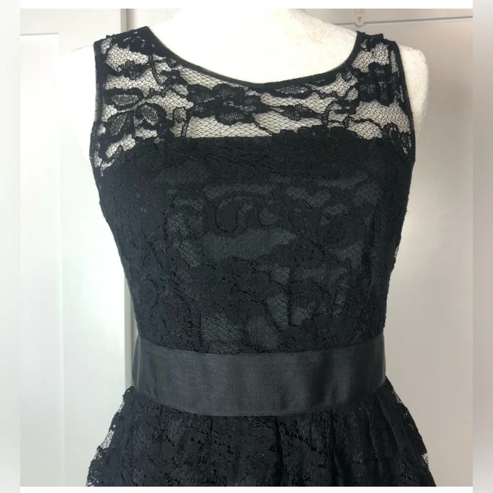 NWT BB Dakota Rylin Lace Dress, Sz 4 - Picture 7 of 16